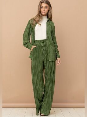 Olive Green Pleated Wide-Leg Pants Set
